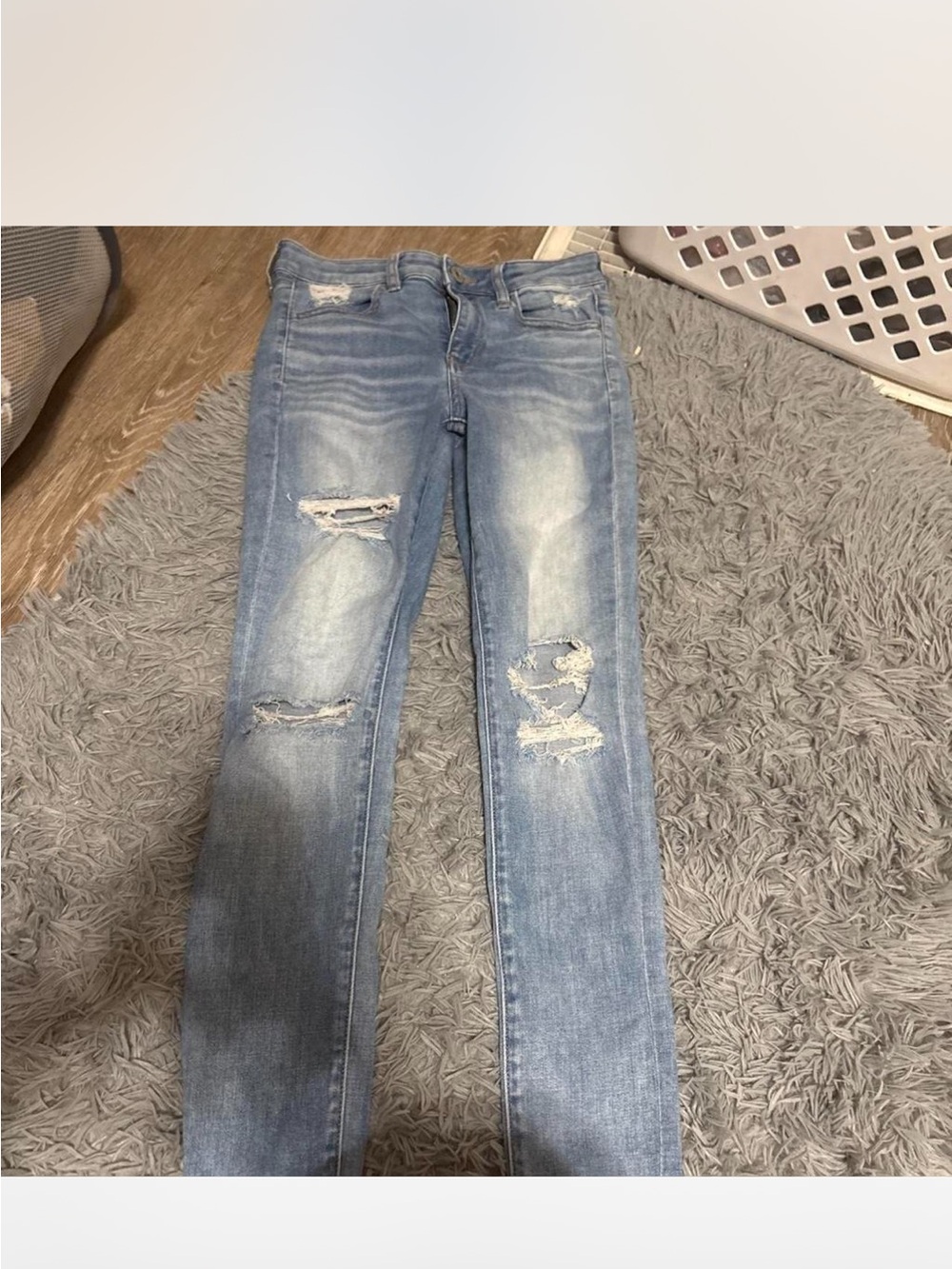 American Eagle Outfitters Light Blue Distressed Skinny Jeans